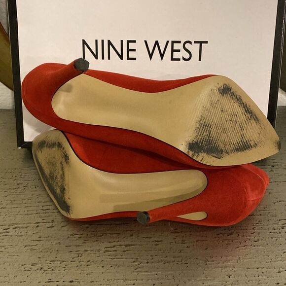 ❤️Nine West Felycia Red Genuine Suede Pumps - Picture 11 of 11